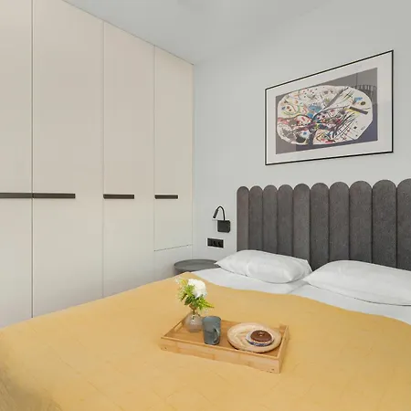 Stylowe Apartmenty Z Parkingiem Popieluszki W Gdansku By Renters Gdańsk