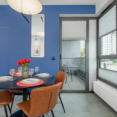 Popieluszki Modern With Parking By Renters Apartamento Gdansk