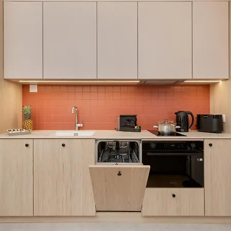 Popieluszki Modern With Parking By Renters Apartamento Gdansk