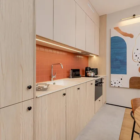 Popieluszki Modern With Parking By Renters