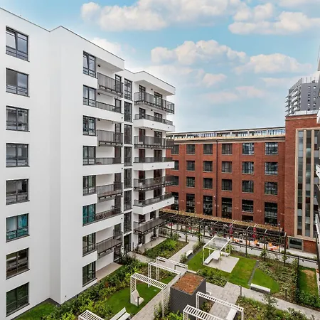 Popieluszki Modern With Parking By Renters Apartamento *