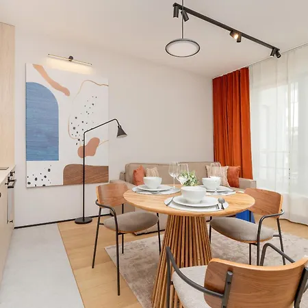 Apartamento Stylowe Apartmenty Z Parkingiem Popieluszki W Gdansku By Renters Gdańsk
