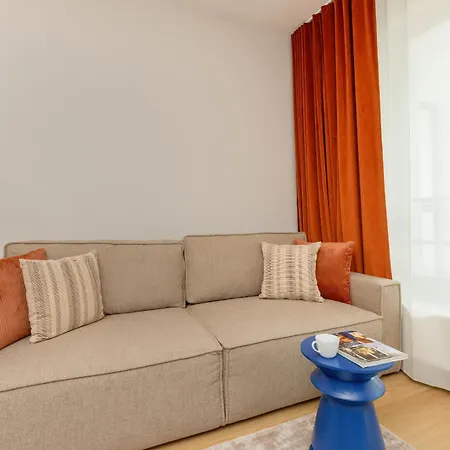 Popieluszki Modern With Parking By Renters Apartamento *