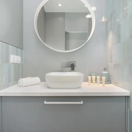 Popieluszki Modern With Parking By Renters *