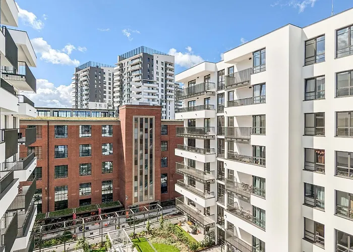 Popiełuszki Modern With Parking By Renters Apartament Gdańsk