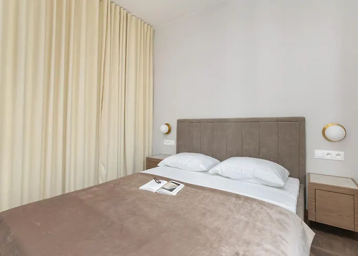 Popiełuszki Modern With Parking By Renters Apartament *