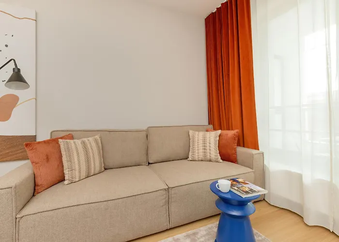 Popiełuszki Modern With Parking By Renters Apartament *